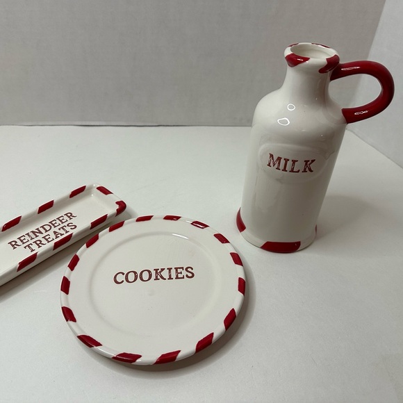 Strawberry Street 3 Piece Set Santa’s Treats - Picture 2 of 9